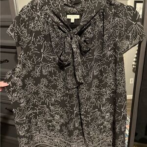 Max Studio Black and White Puff Sleeve Blouse